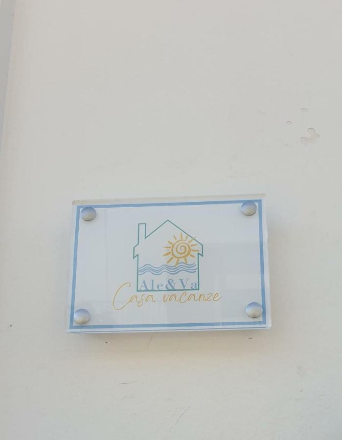 Casa Vacanze Ale&Va Алецио Экстерьер фото