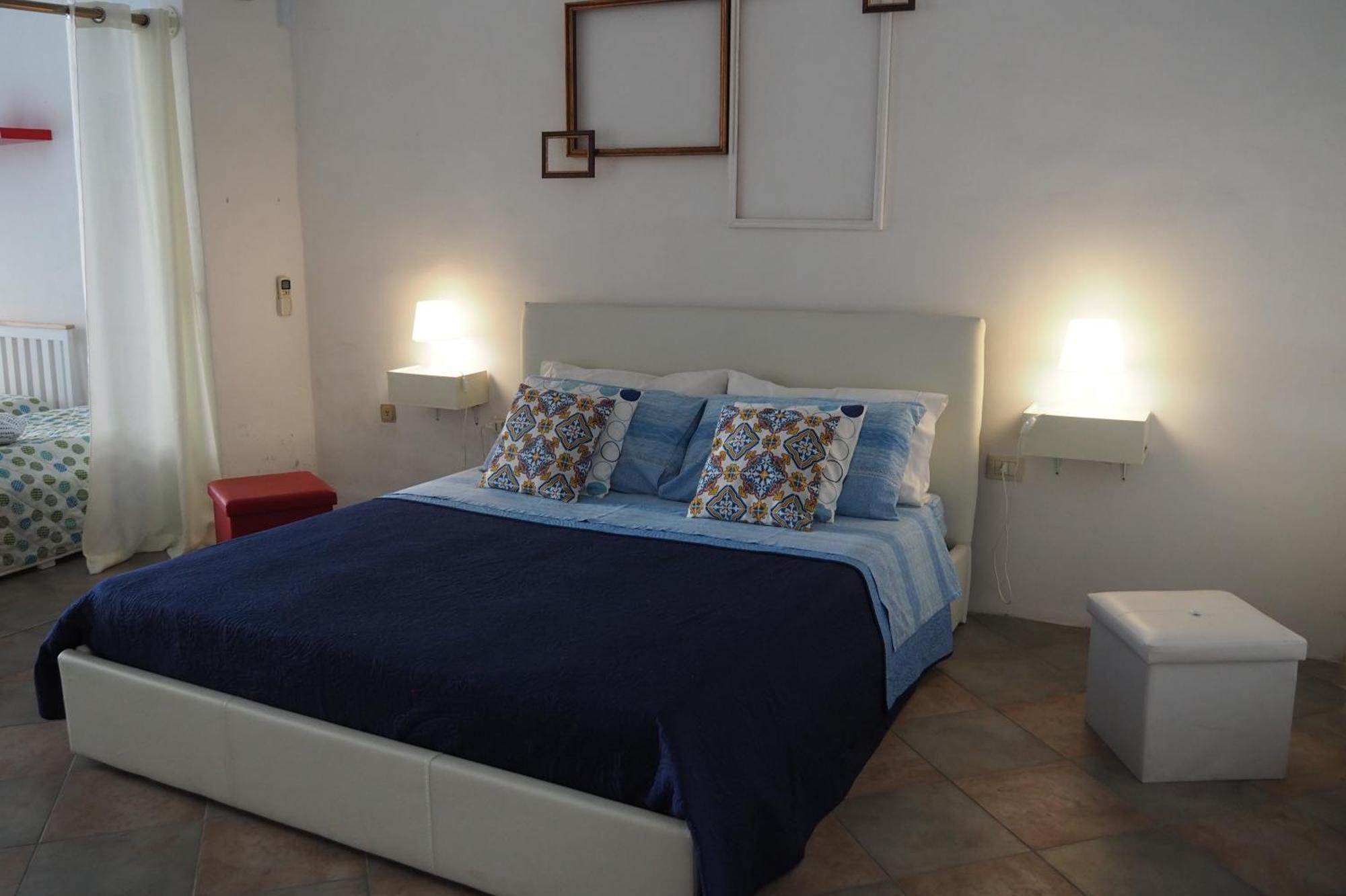 Casa Vacanze Ale&Va Алецио Экстерьер фото